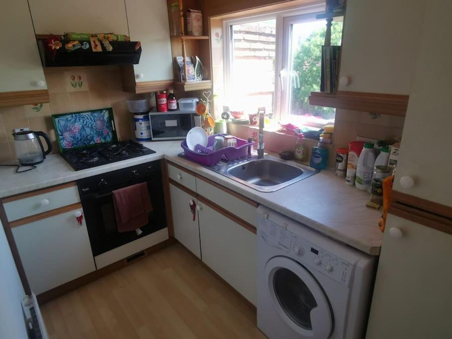 Cosy/Quiet One Bedroom Flat In Harrow Centre Exterior foto